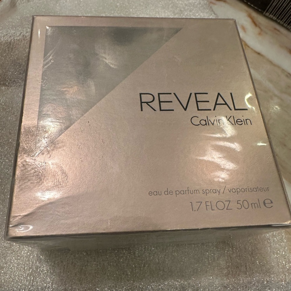 Calvin Klein Reveal Eau de Parfum 1.7 fl oz